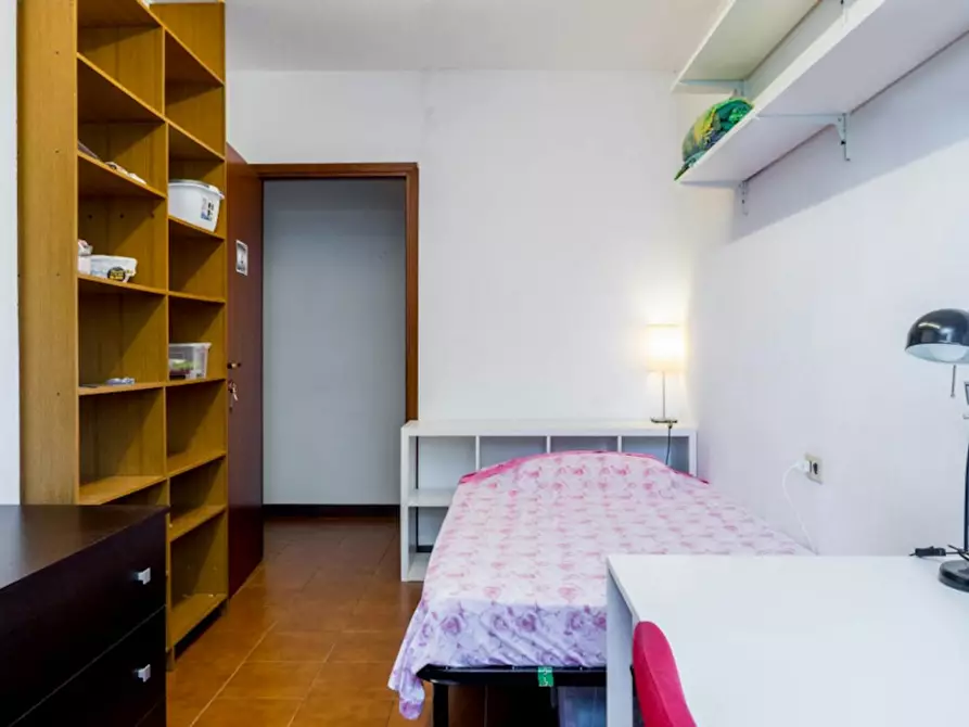 Immagine 2 di Camera in affitto  in Via dei Missaglia a Milano