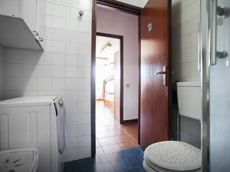 Immagine 5 di Camera in affitto  in Via dei Missaglia a Milano