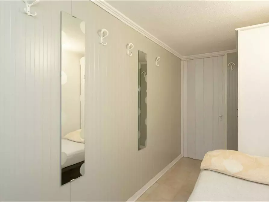 Immagine 5 di Camera in affitto  in Via Neera a Milano