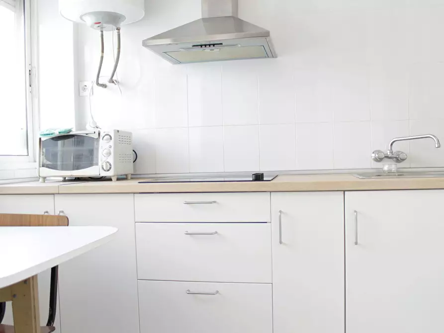 Immagine 8 di Camera in affitto  in Calle Alhondiga a Sevilla