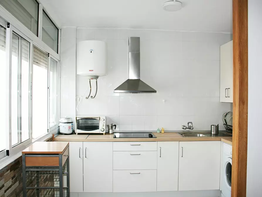 Immagine 9 di Camera in affitto  in Calle Alhondiga a Sevilla