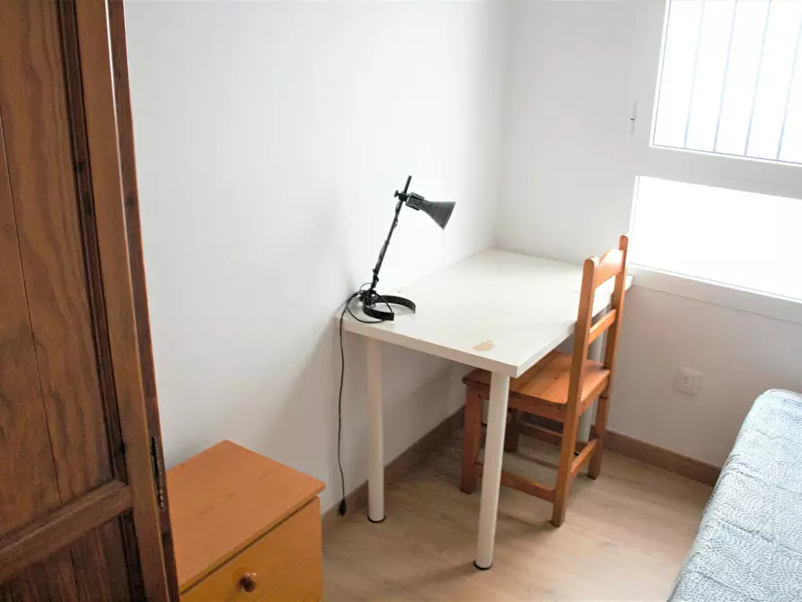 Immagine 2 di Camera in affitto  in Calle Sol a Sevilla