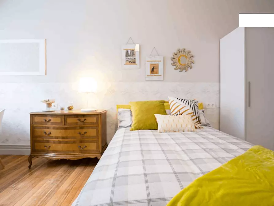 Immagine 2 di Camera in affitto  in Madariaga Etorbidea a Bilbao