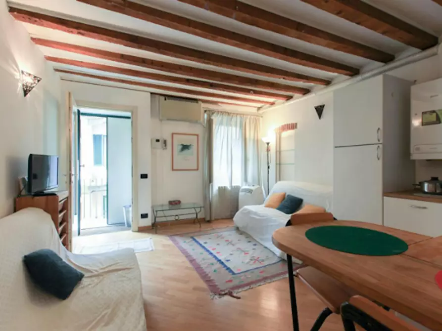 Immagine 4 di Appartamento in affitto  in Via Vigevano a Milano