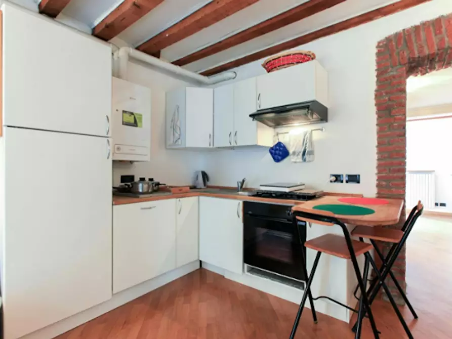 Immagine 8 di Appartamento in affitto  in Via Vigevano a Milano
