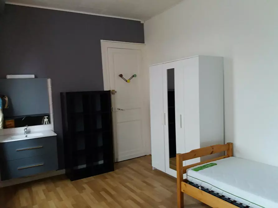 Immagine 3 di Camera in affitto  in Rue du Barœul a Mons-en-Barœul