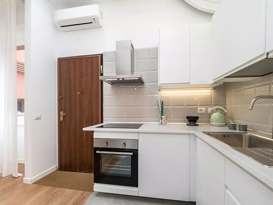 Immagine 5 di Appartamento in affitto  in Via Accademia a Milano