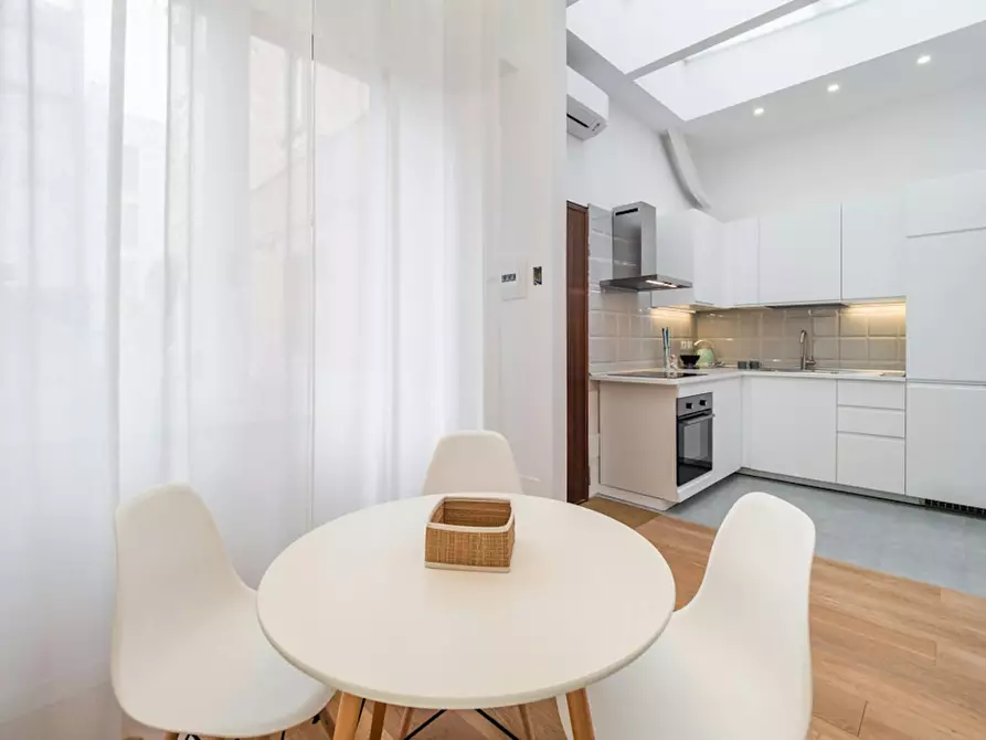 Immagine 9 di Appartamento in affitto  in Via Accademia a Milano