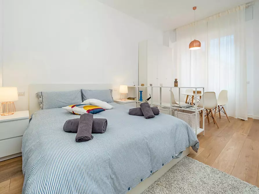 Immagine 1 di Appartamento in affitto  in Via Accademia a Milano