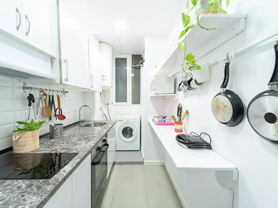 Immagine 8 di Camera in affitto  in Carrer de Sicília a Barcelona