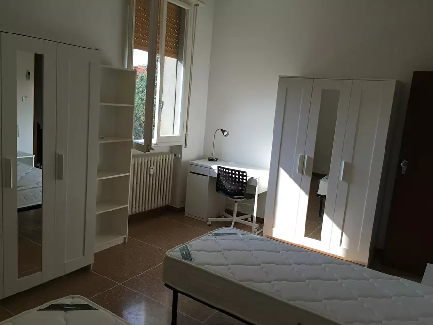 Immagine 4 di Camera condivisa in affitto  in Via Fossolo a Bologna