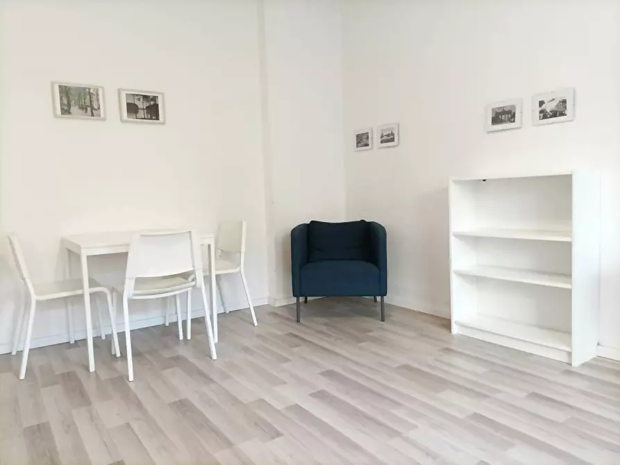 Immagine 4 di Appartamento in affitto  in Wilhelmshavener Straße a Berlin