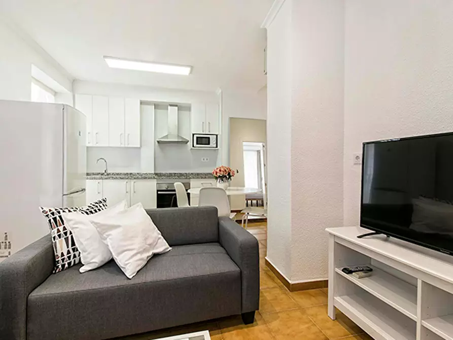 Immagine 10 di Camera in affitto  in Calle Valdés a Alicante/Alacant