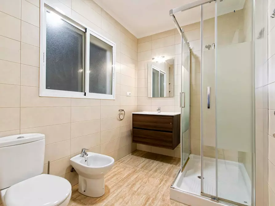 Immagine 3 di Camera in affitto  in Calle Valdés a Alicante/Alacant