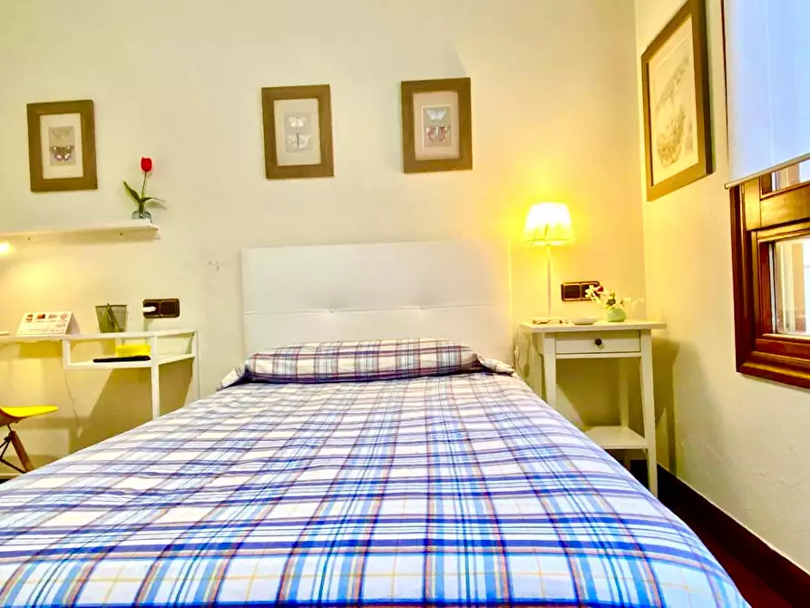 Immagine 10 di Camera in affitto  in Uribitarte kalea a Bilbao