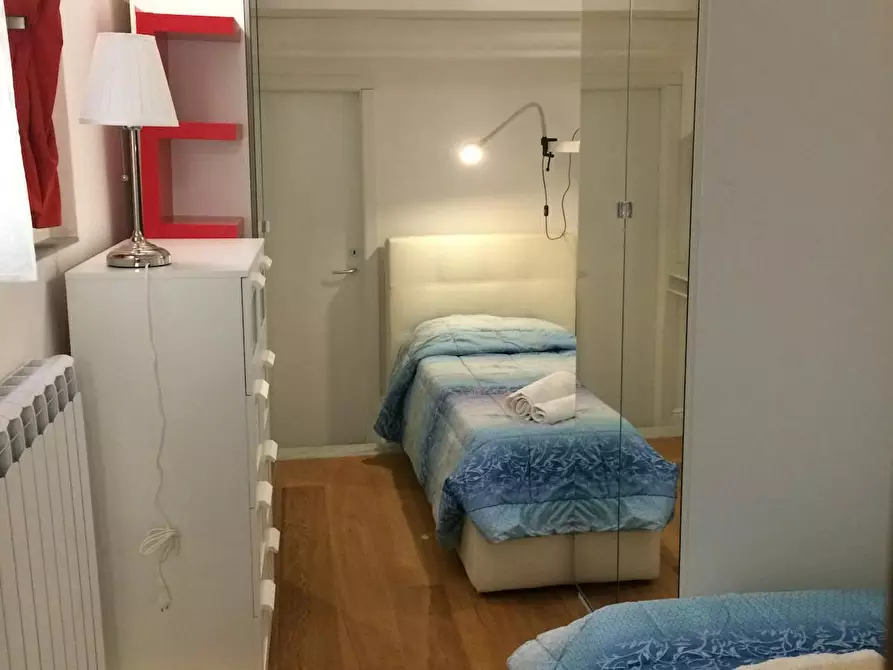 Immagine 2 di Camera condivisa in affitto  in Via San Zanobi a Firenze