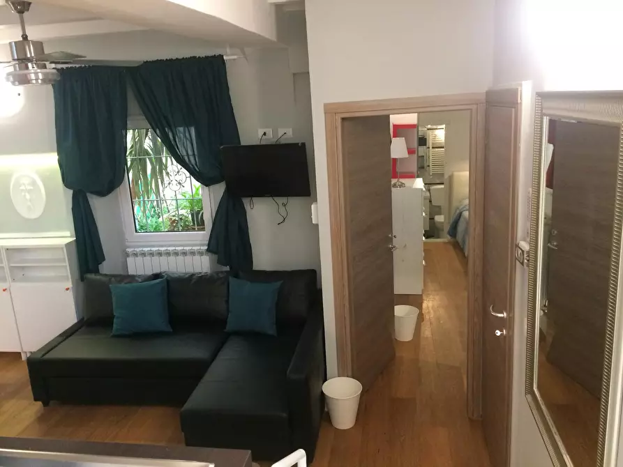 Immagine 7 di Camera condivisa in affitto  in Via San Zanobi a Firenze