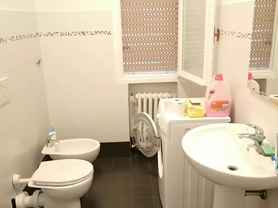 Immagine 8 di Camera in affitto  in Via Francesco Baracca a Firenze