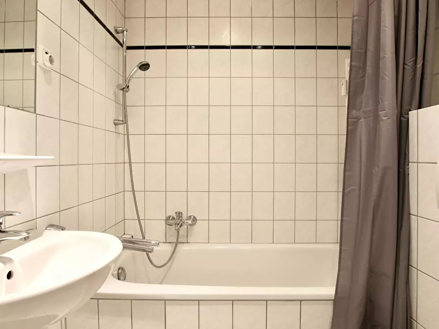 Immagine 6 di Appartamento in affitto  in Bismarckstraße a Köln
