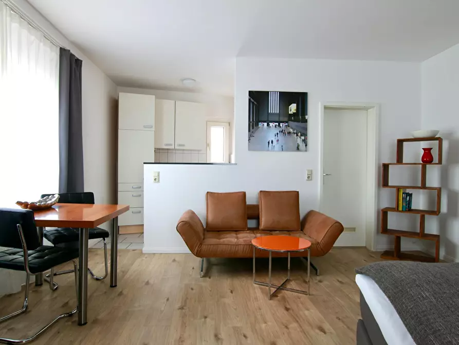 Immagine 2 di Appartamento in affitto  in Bismarckstraße a Köln
