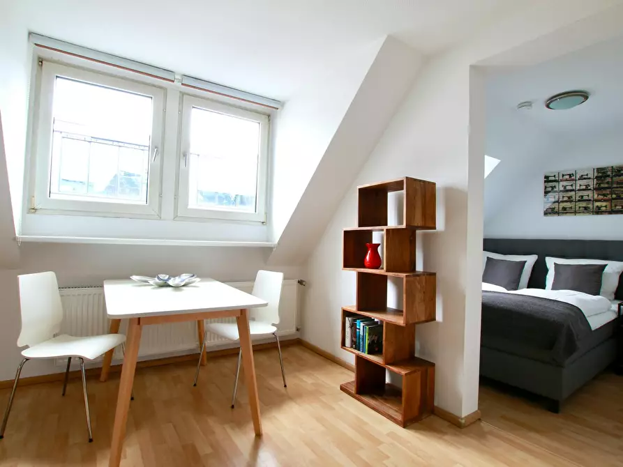 Immagine 2 di Appartamento in affitto  in Bismarckstraße a Köln