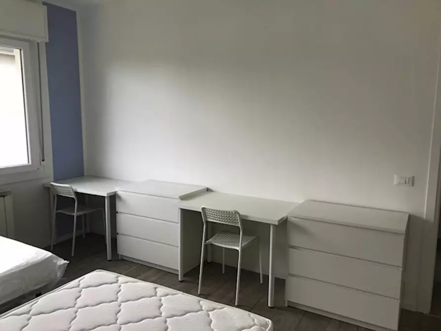 Immagine 3 di Camera condivisa in affitto  in Via Altinia a Venezia