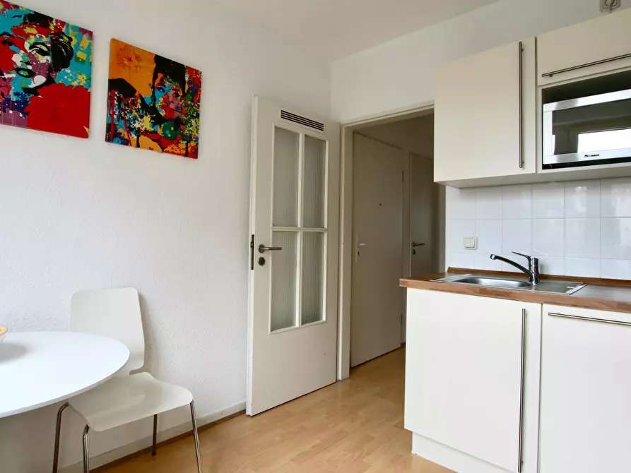 Immagine 9 di Appartamento in affitto  in Leostraße a Köln