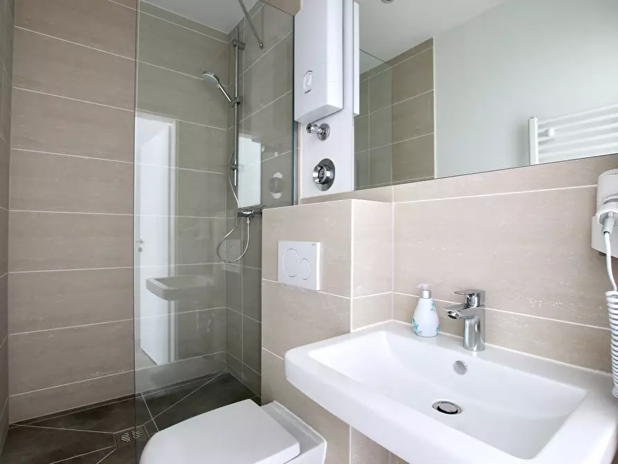 Immagine 5 di Appartamento in affitto  in Limburger Straße a Köln