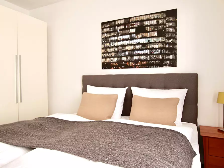 Immagine 7 di Appartamento in affitto  in Roonstraße a Köln