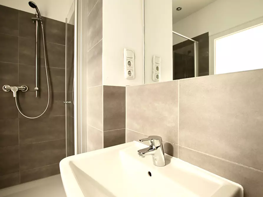 Immagine 7 di Appartamento in affitto  in Roonstraße a Köln