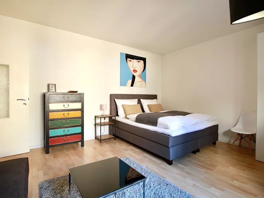 Immagine 8 di Appartamento in affitto  in Roonstraße a Köln