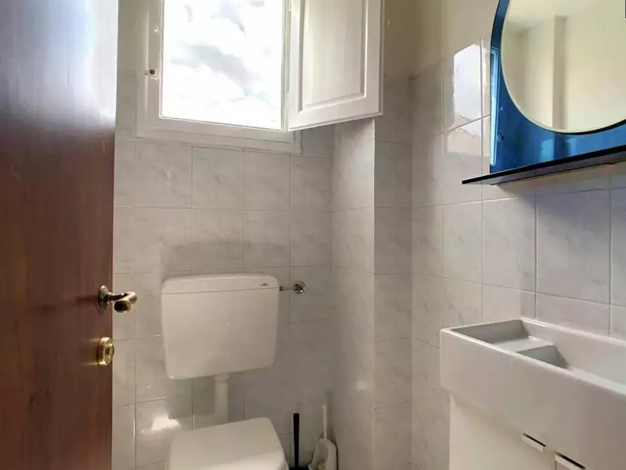 Immagine 10 di Camera in affitto  in Via Castelfidardo a Firenze