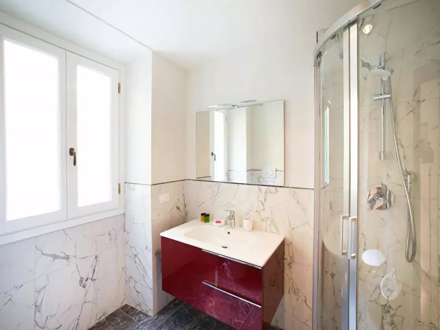 Immagine 6 di Appartamento in affitto  in Borgo Santi Apostoli a Firenze