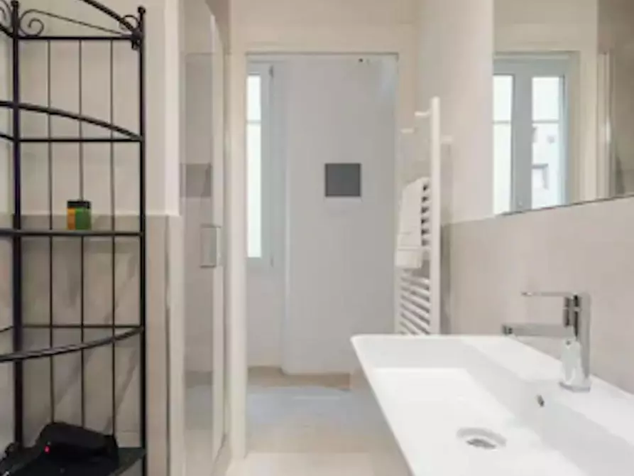 Immagine 5 di Appartamento in affitto  in Via dell'Albero a Firenze