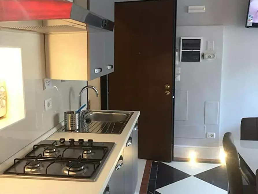 Immagine 8 di Camera in affitto  in Via dei Serragli a Firenze