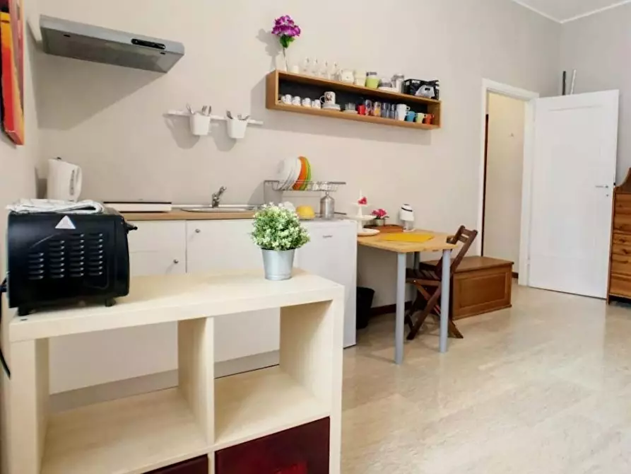 Immagine 5 di Camera in affitto  in Viale Famagosta a Milano