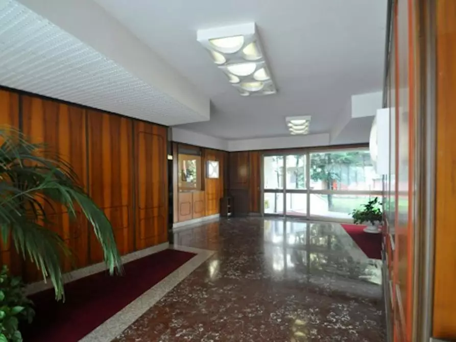 Immagine 8 di Camera in affitto  in Viale Famagosta a Milano