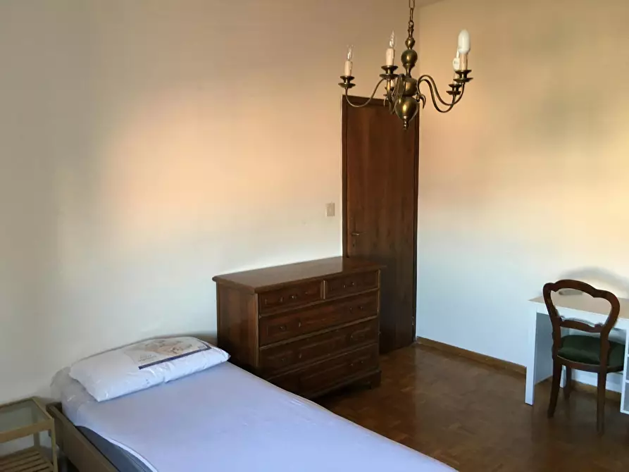 Immagine 4 di Camera condivisa in affitto  in Via Andrea Costa a Bologna