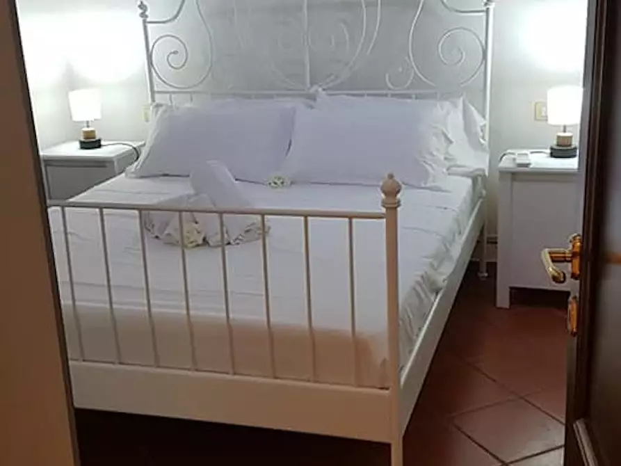 Immagine 1 di Camera in affitto  in Via del Leone a Firenze