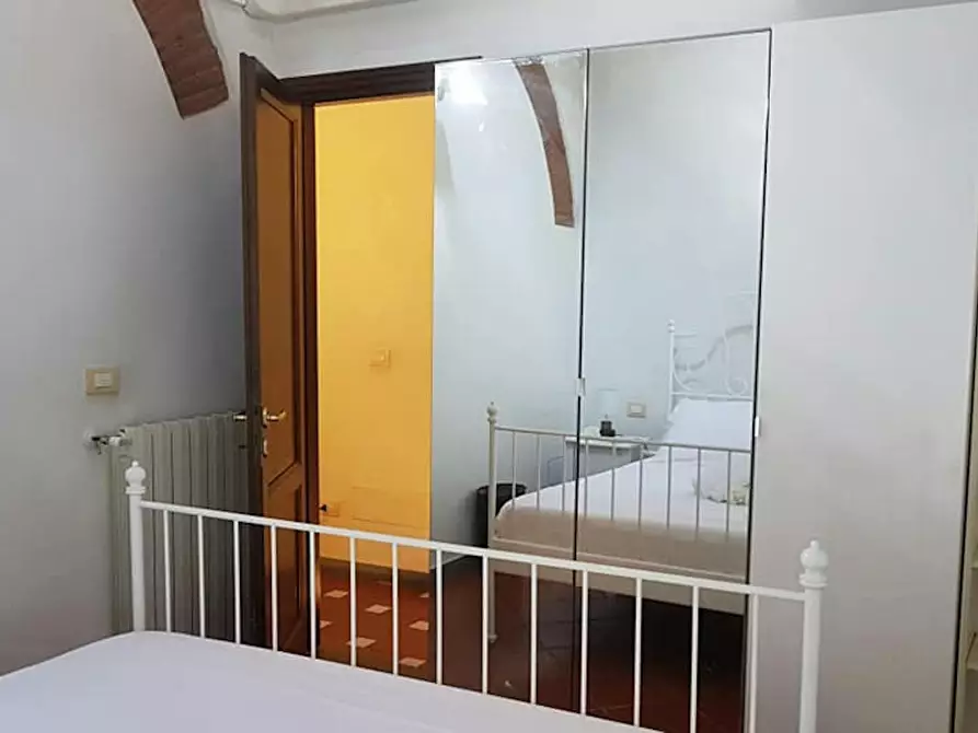 Immagine 3 di Camera in affitto  in Via del Leone a Firenze