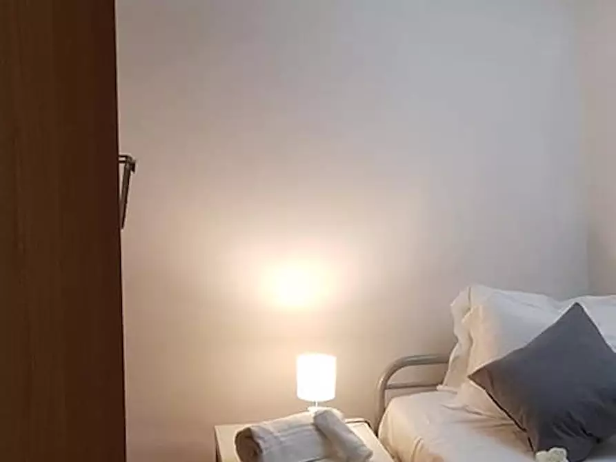 Immagine 3 di Camera in affitto  in Via del Leone a Firenze