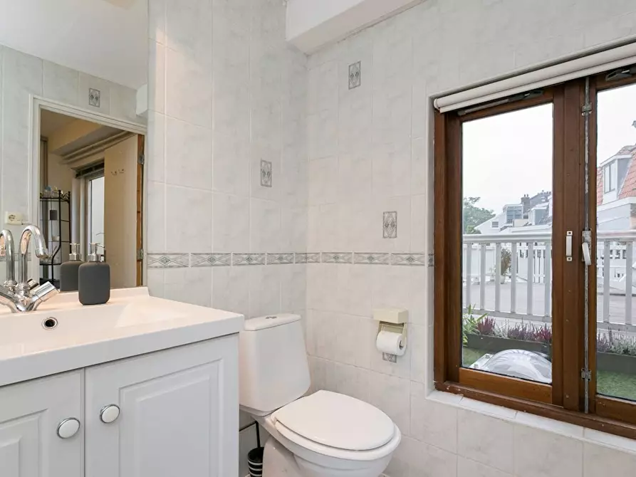 Immagine 9 di Casa indipendente in affitto  in Rijndijkstraat a Leiden