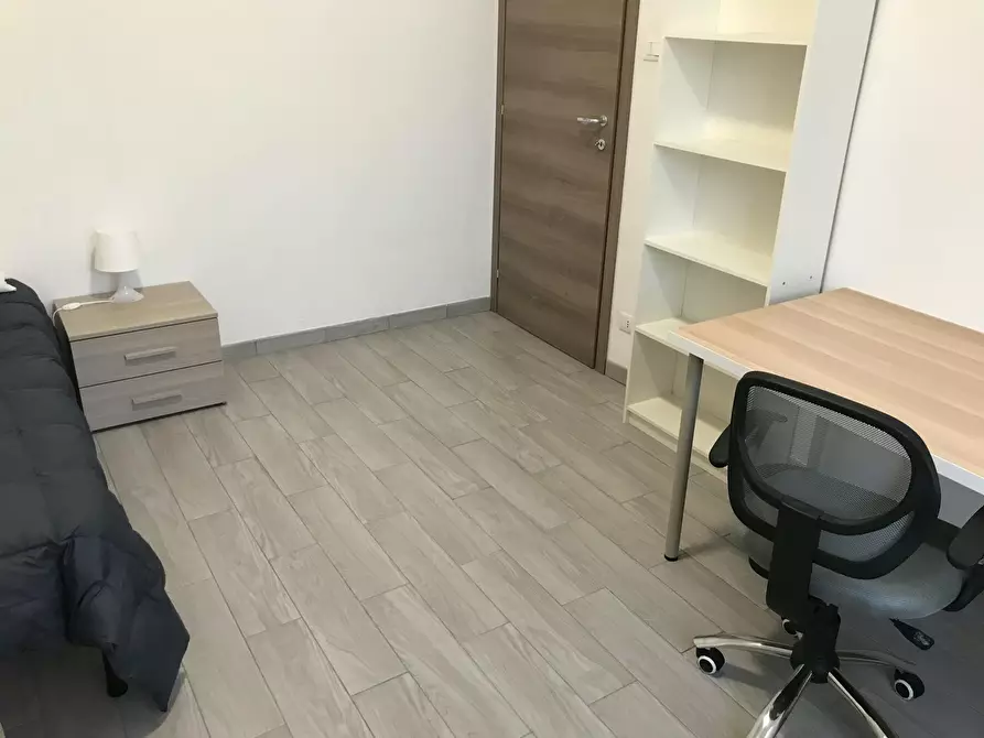 Immagine 5 di Camera in affitto  in Via Pietro Cossa a Torino