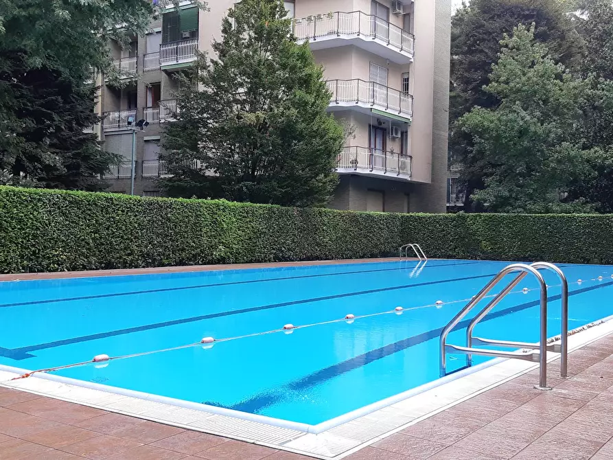 Immagine 3 di Camera in affitto  in Viale Famagosta a Milano