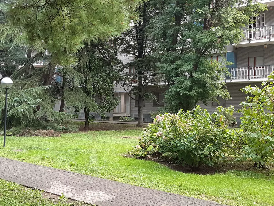 Immagine 10 di Camera in affitto  in Viale Famagosta a Milano