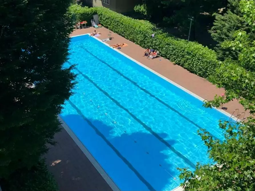 Immagine 2 di Camera in affitto  in Viale Famagosta a Milano