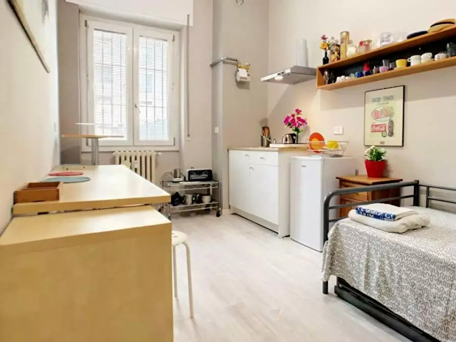 Immagine 1 di Camera in affitto  in Viale Famagosta a Milano