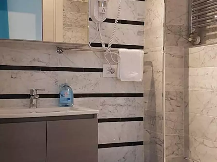 Immagine 2 di Camera condivisa in affitto  in Via dei Martiri del Popolo a Firenze