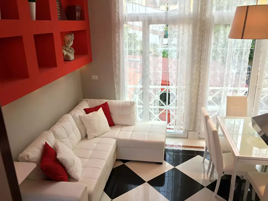 Immagine 10 di Camera in affitto  in Via San Zanobi a Firenze