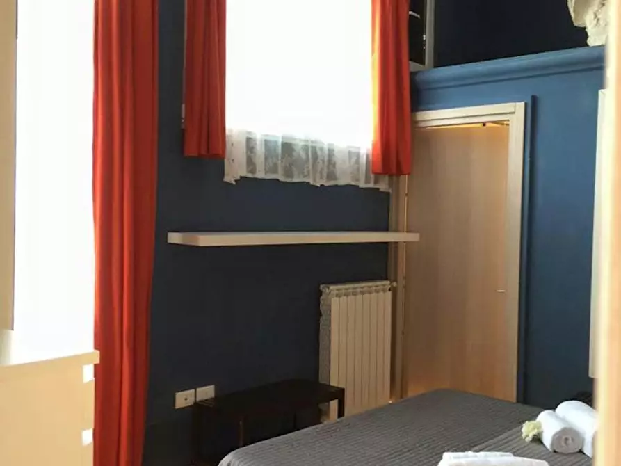 Immagine 2 di Camera in affitto  in Via San Zanobi a Firenze
